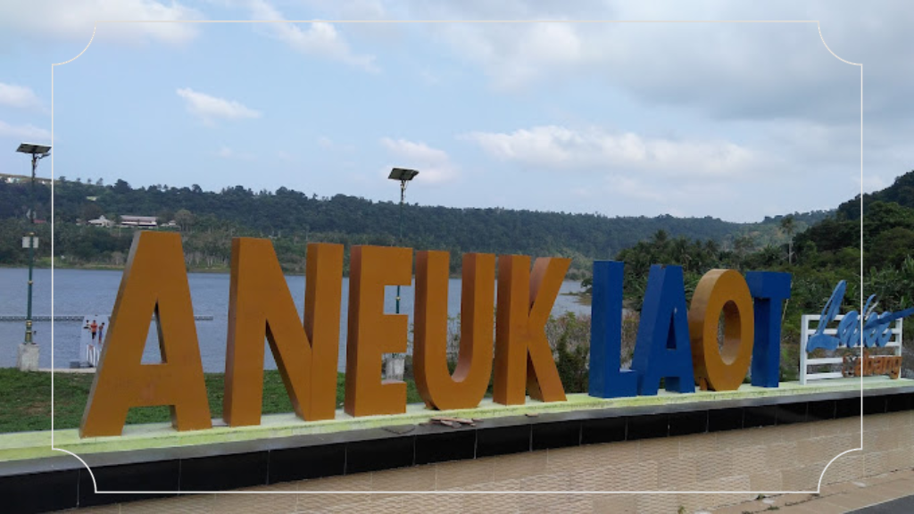 Aneuk Laot Lake
