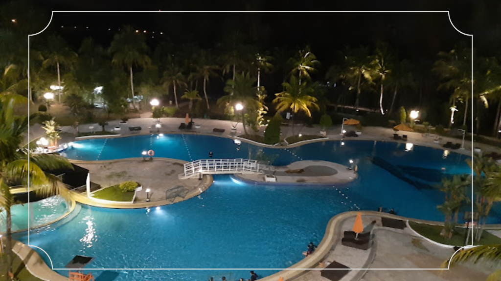 Kolam Renang Harris Resort Batam Waterfront