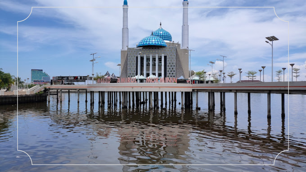 Masjid Terapung Makassar