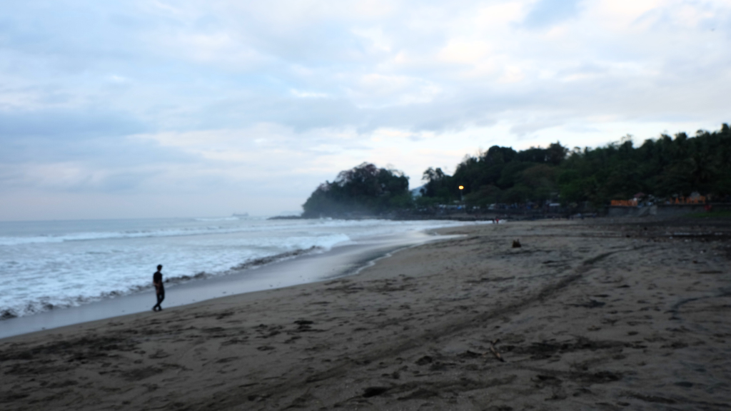 Pantai Pelabuhan Ratu Sukabumi Surga Wisata Tropis yang Tersembunyi