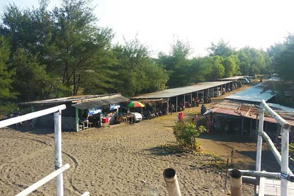 fasilitas pantai laguna kebumen